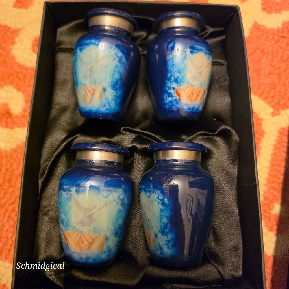 Set of 4 Small Keepsake Urns for Ashes Blue Dove Memorial Mini Urns Boxed - Picture 6 of 9
